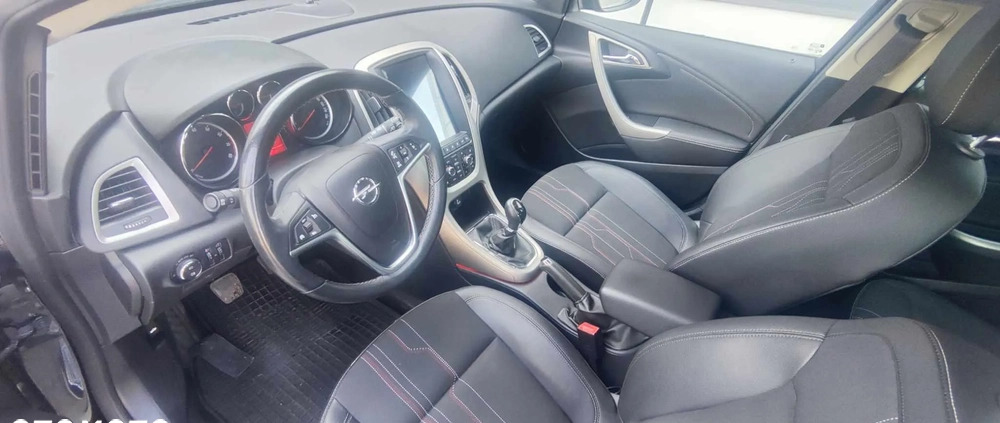 Opel Astra cena 29900 przebieg: 190000, rok produkcji 2012 z Mława małe 67